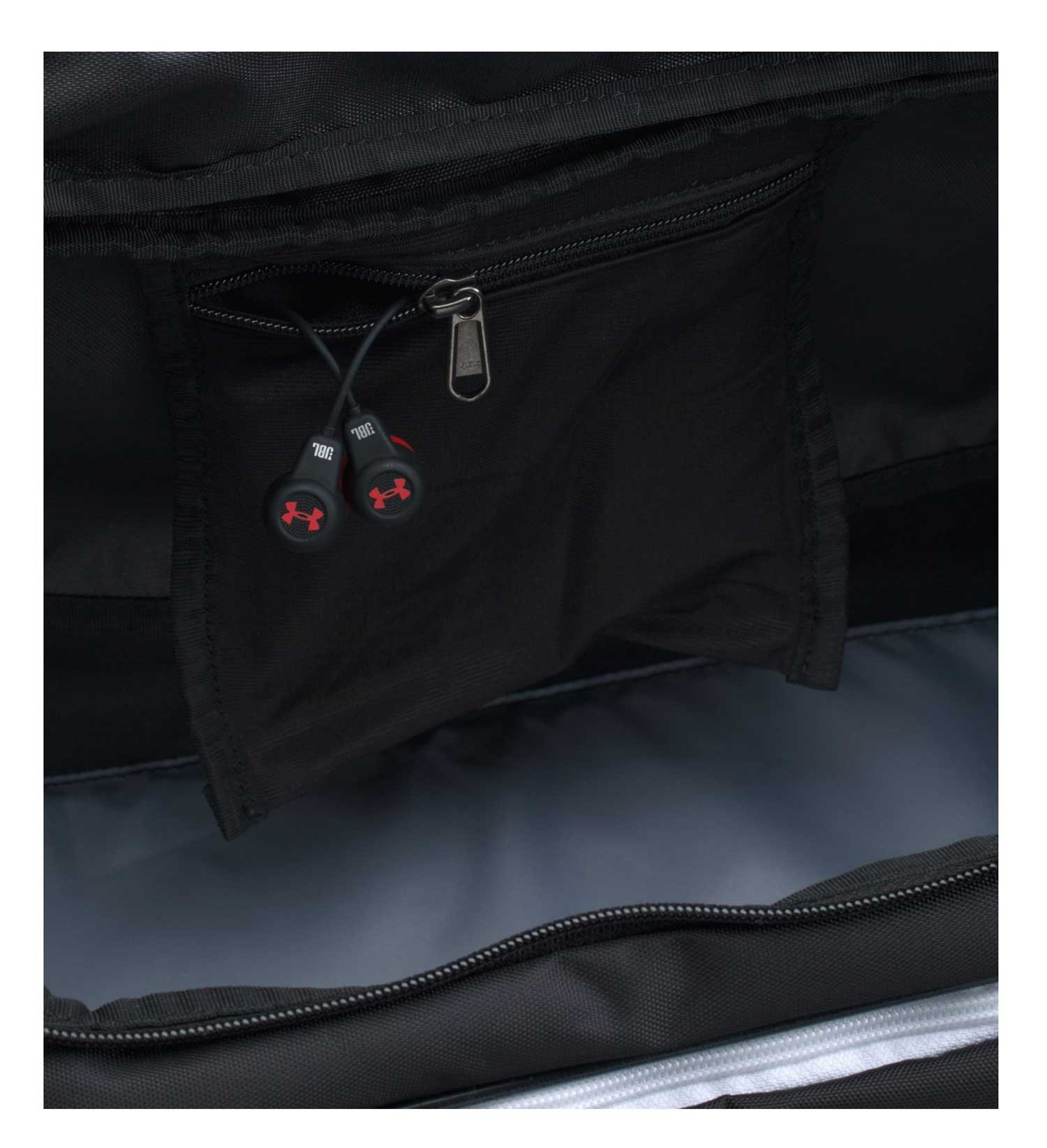 Under armour best sale undeniable storm