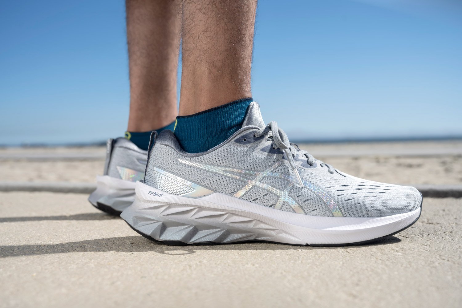 asics novablast 2 vs nike invincible