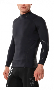 Компрессионная кофта 2XU MCS Thermal Compression Top MA3509a BLK/NRO черная с черным лого, фото на модели