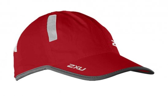 Кепка 2XU Running Cap артикул UR1188f RIR/INK красная с серым кантом и белым логотипом