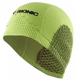 Шапка X-Bionic Soma Cap Light артикул O020232_E173 салатовая, впереди название бренда и логотип