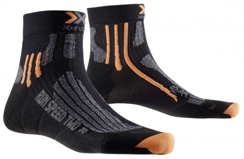 Носки X-Bionic X-Socks Run Speed Two артикул X020432_B055 черные с серыми и оранжевыми полосками