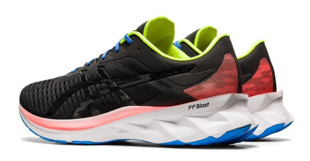 Кроссовки ASICS Novablast