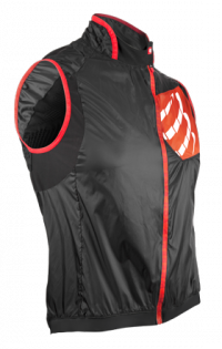 Веложилетка Compressport Cycling Hurricane Windprotect Vest артикул WSCY-TK99 черная с красной молнией и кантом