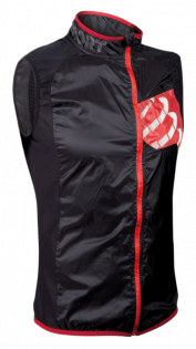 Жилетка Compressport Trail Hurricane Vest артикул WSTR-TK99 черная с красным кантом и молнией, логотип на груди