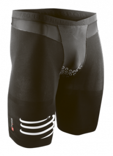 Стартовые шорты Compressport Triathlon Brutal Short артикул SHTRIV2-99 черные, на правом бедре белый логотип