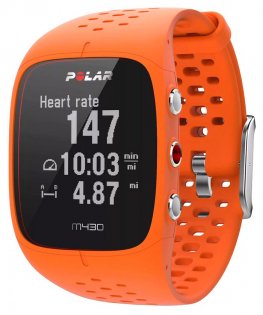 Часы Polar M430 на экране пульс, дистанция и истекшее время