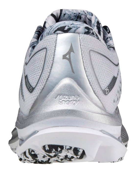 mizuno wave rider 26