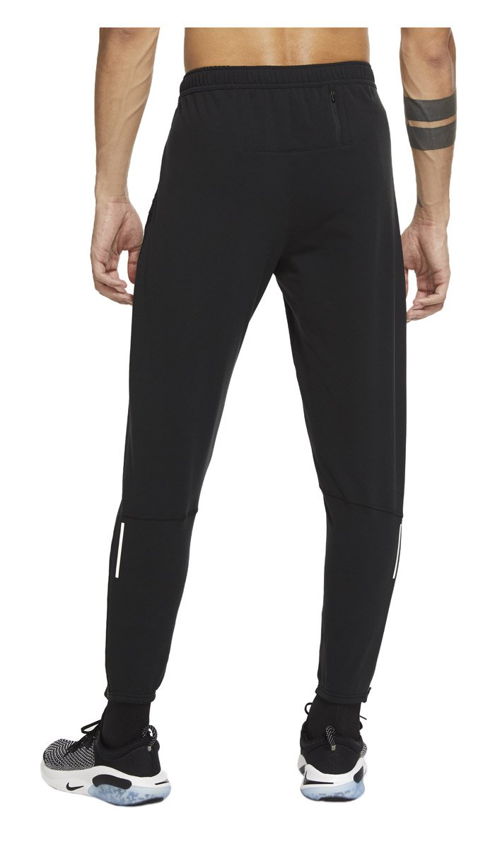 nike therma essential running pants