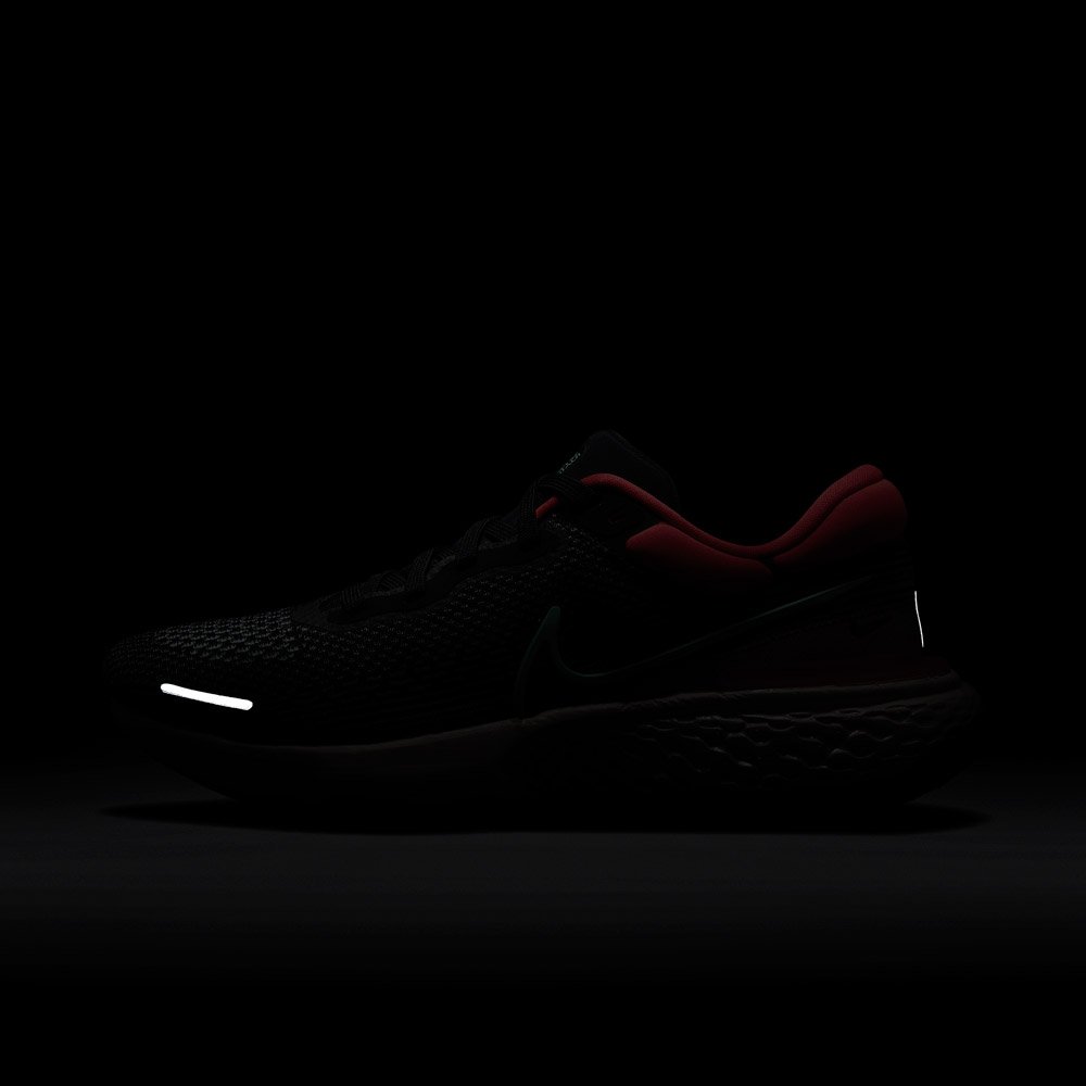 nike invincible run black