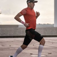 Повязки на руки Compressport 3D Dots V2