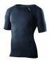 Мужская компрессионная футболка 2XU Universal Compression Top вид спереди артикул MA2307a BLK/BLK №2