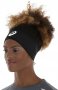 Повязка Asics Winter Headband артикул 150003 0904 черная со светоотражающим логотипом фото на модели №2